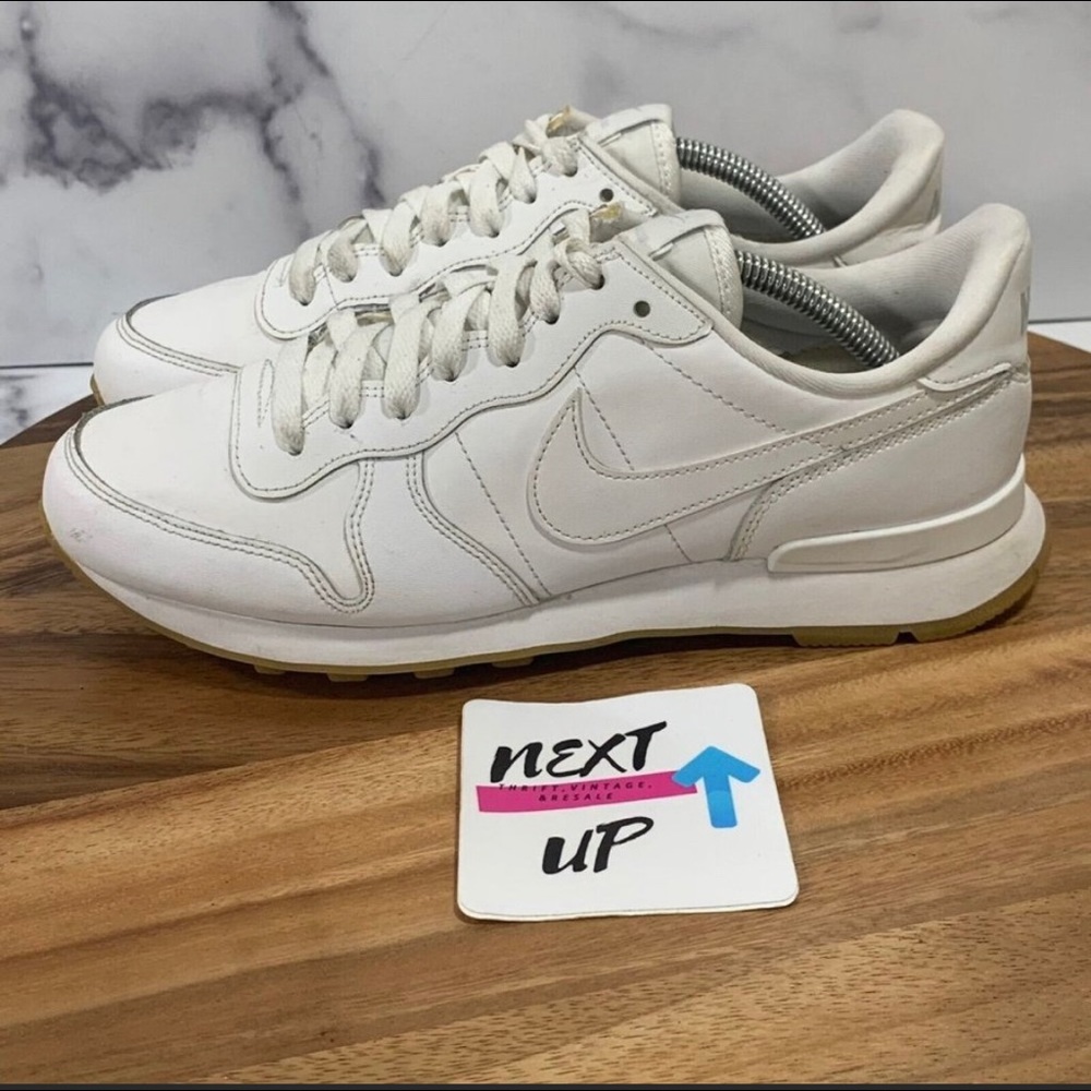 nike white internationalist sneakers